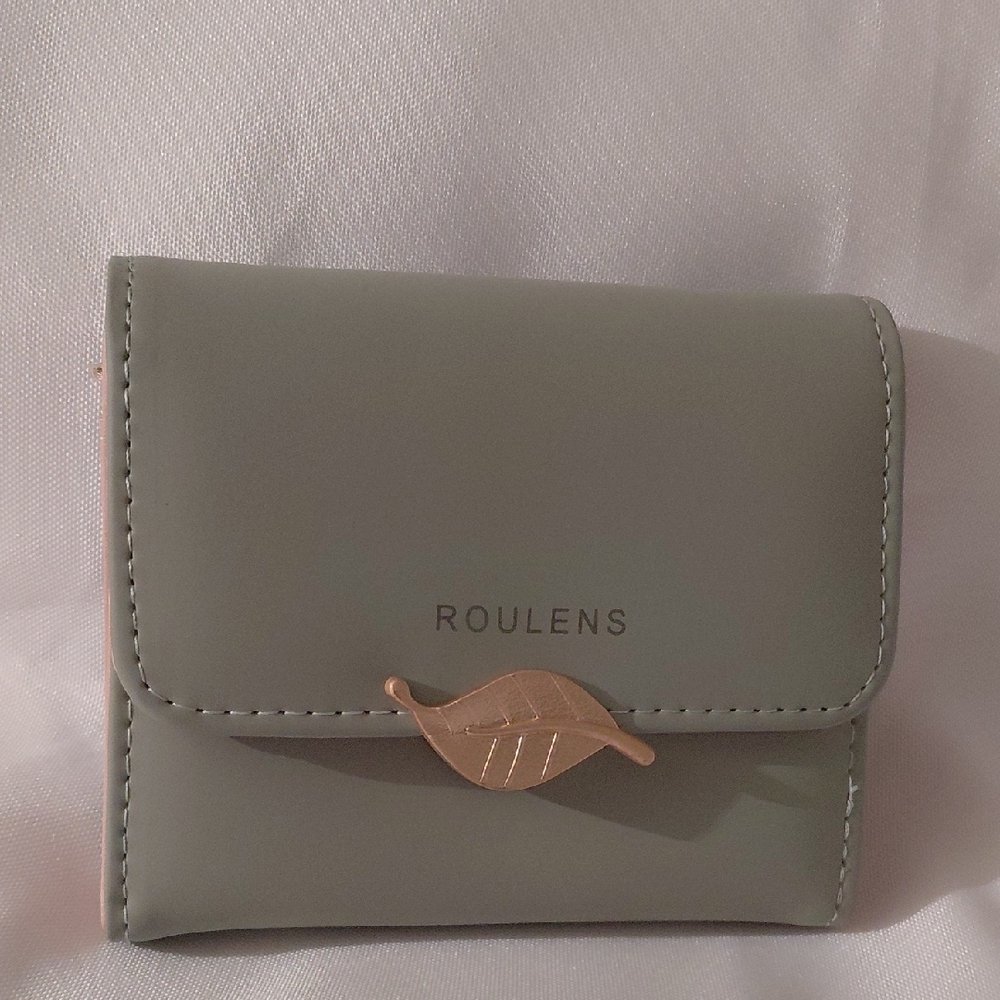 Roulens Sage Green Women's Oganizer Coin Purse New without Tags